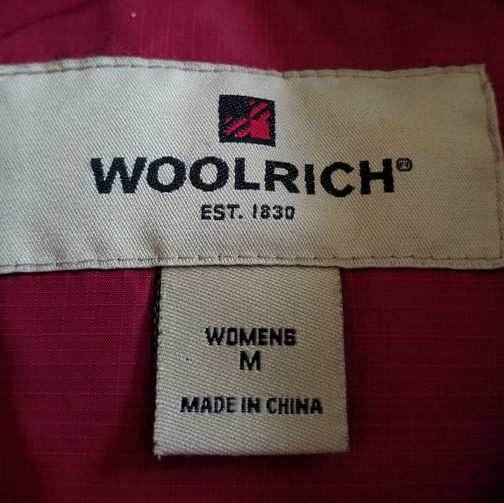 Woolrich Quilted Raspberry Vest - Size Medium - Picture 6 of 7